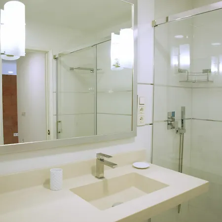 Flatguest Apartment *